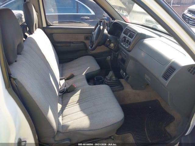 46166094 :رقم المزاد ، 1N6DD21S11C311032 vin ، 2001 Nissan Frontier Xe مزاد بيع