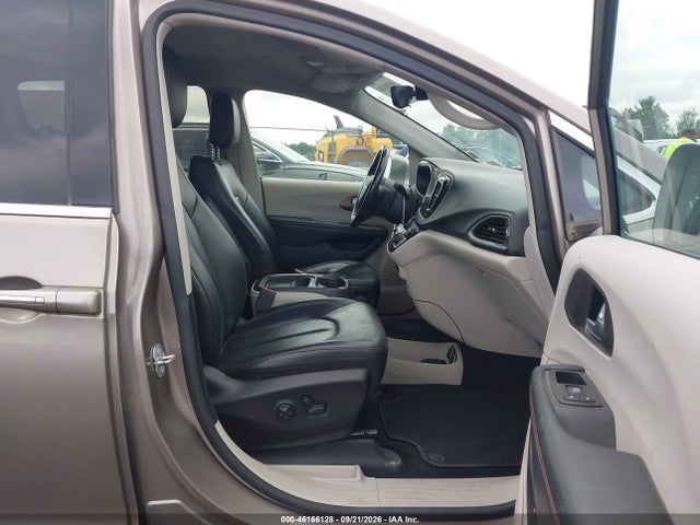 Продаж на аукціоні авто 2018 Chrysler Pacifica Touring L, vin: 2C4RC1BG8JR123583, номер лоту: 46166128