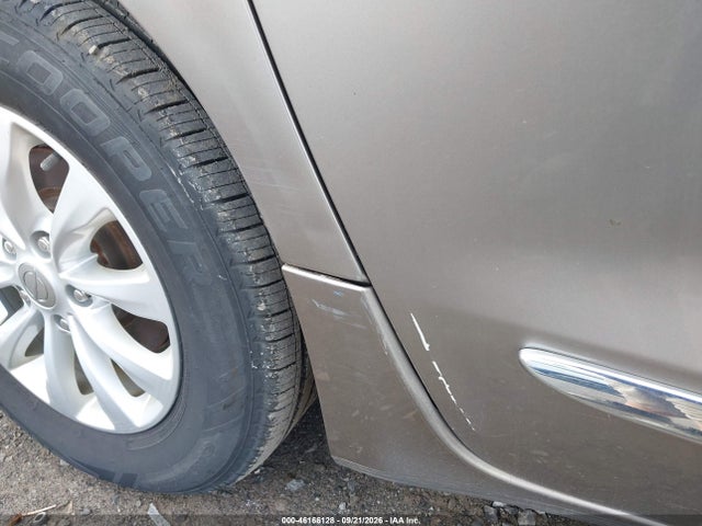 Продаж на аукціоні авто 2018 Chrysler Pacifica Touring L, vin: 2C4RC1BG8JR123583, номер лоту: 46166128