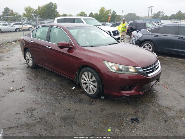 2014 1HGCR2F86EA166568 main image