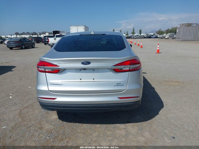 2019 Ford Fusion Hybrid Se მანქანა იყიდება აუქციონზე, vin: 3FA6P0LU2KR275334, აუქციონის ნომერი: 46166188