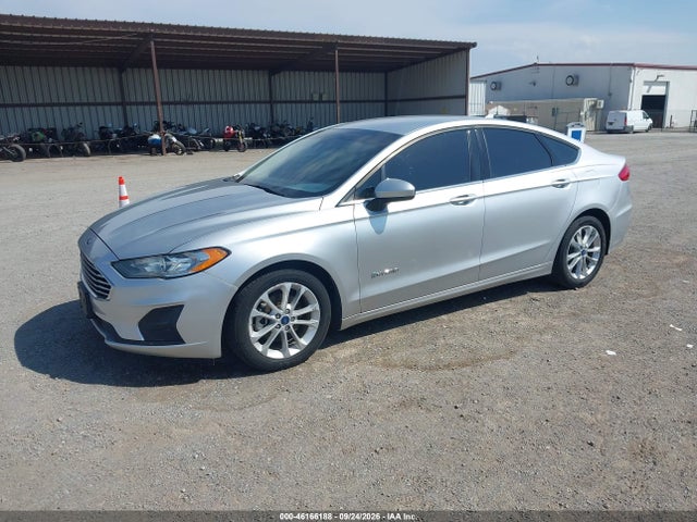 2019 Ford Fusion Hybrid Se მანქანა იყიდება აუქციონზე, vin: 3FA6P0LU2KR275334, აუქციონის ნომერი: 46166188