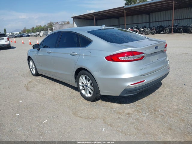 2019 Ford Fusion Hybrid Se მანქანა იყიდება აუქციონზე, vin: 3FA6P0LU2KR275334, აუქციონის ნომერი: 46166188