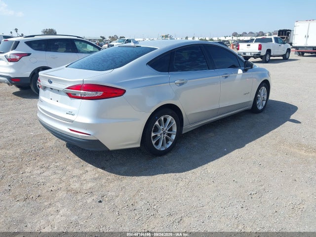 2019 Ford Fusion Hybrid Se მანქანა იყიდება აუქციონზე, vin: 3FA6P0LU2KR275334, აუქციონის ნომერი: 46166188