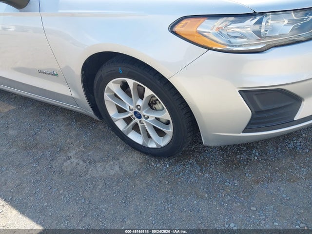 2019 Ford Fusion Hybrid Se მანქანა იყიდება აუქციონზე, vin: 3FA6P0LU2KR275334, აუქციონის ნომერი: 46166188