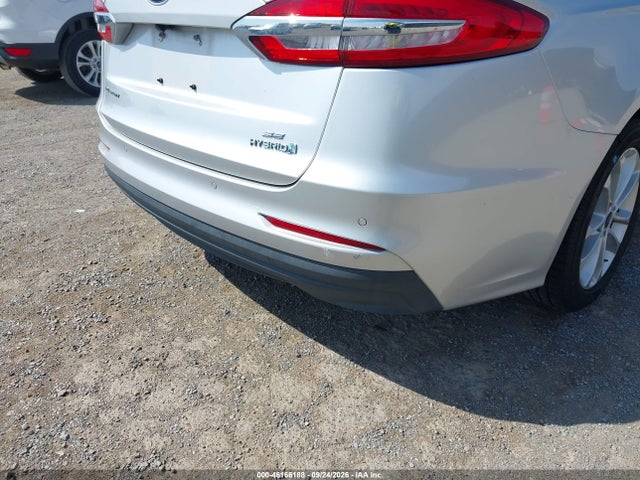 2019 Ford Fusion Hybrid Se მანქანა იყიდება აუქციონზე, vin: 3FA6P0LU2KR275334, აუქციონის ნომერი: 46166188