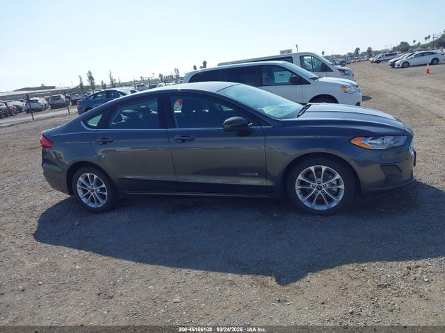 2019 Ford Fusion Hybrid Se მანქანა იყიდება აუქციონზე, vin: 3FA6P0LU3KR274208, აუქციონის ნომერი: 46166189