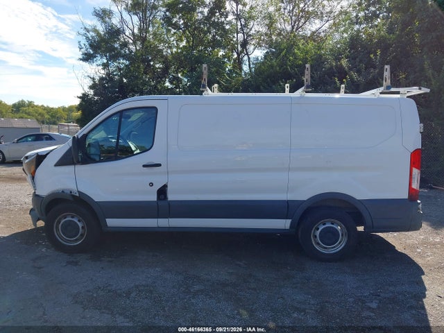 Ford Transit-150 2016 1FTYE1YM2GKB30832 Image 15