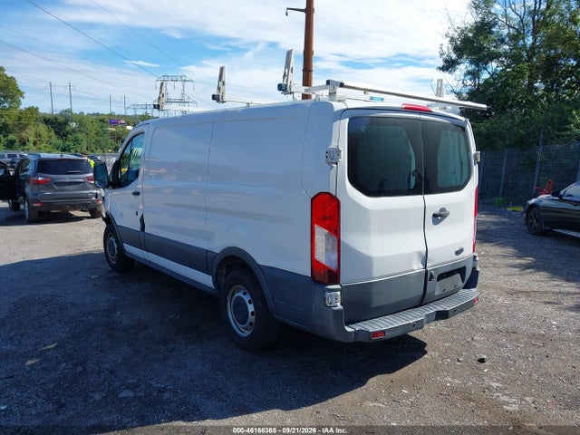 Ford Transit-150 2016 1FTYE1YM2GKB30832 Image 3