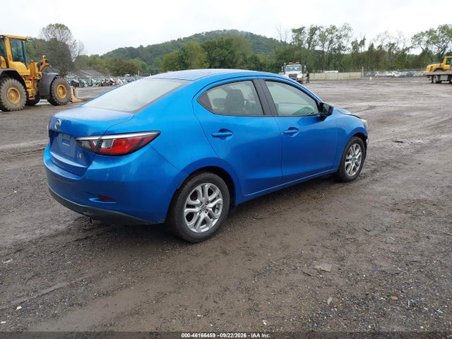 46166459 :رقم المزاد ، 3MYDLBZV5GY121689 vin ، 2016 Scion Ia مزاد بيع