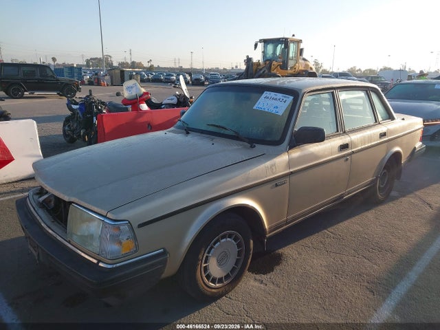 46166524 :رقم المزاد ، YV1AS8813N1468116 vin ، 1992 Volvo 240 Gl مزاد بيع