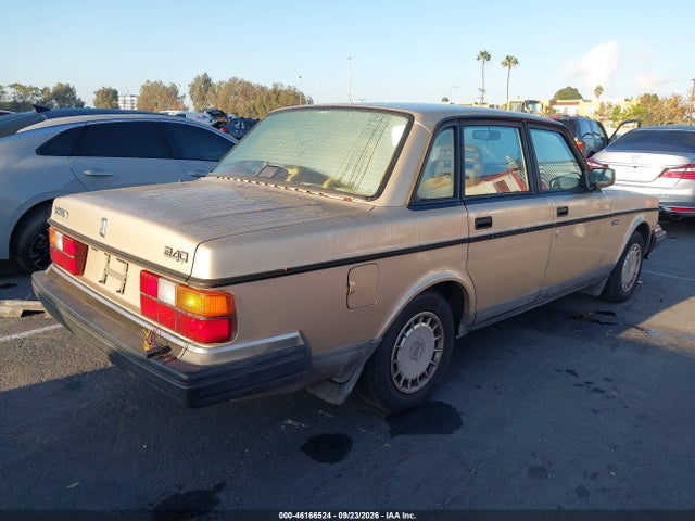 46166524 :رقم المزاد ، YV1AS8813N1468116 vin ، 1992 Volvo 240 Gl مزاد بيع