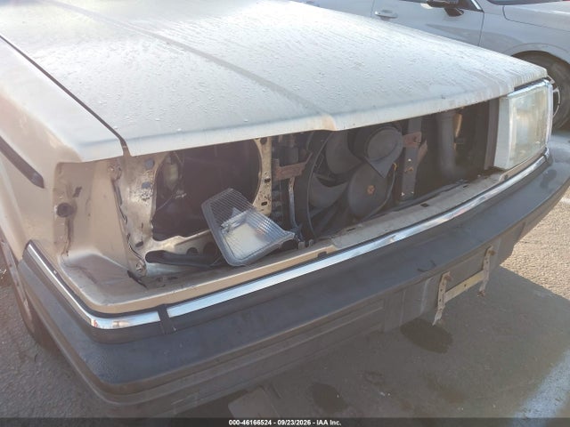 46166524 :رقم المزاد ، YV1AS8813N1468116 vin ، 1992 Volvo 240 Gl مزاد بيع