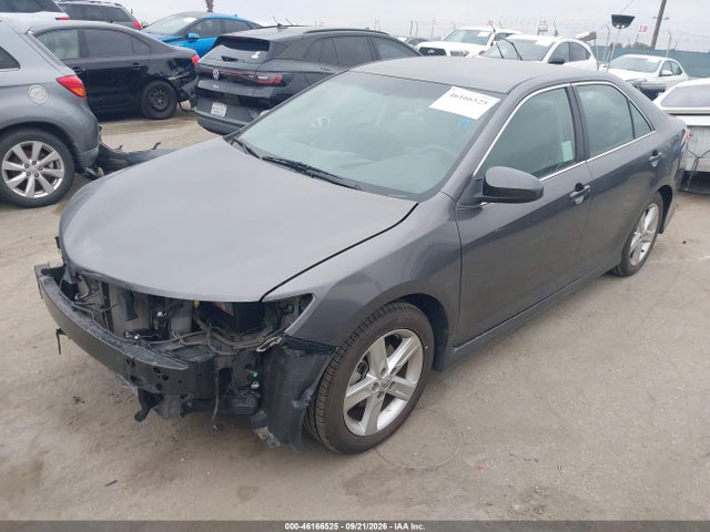 4T1BF1FKXEU355341 Toyota CAMRY SE