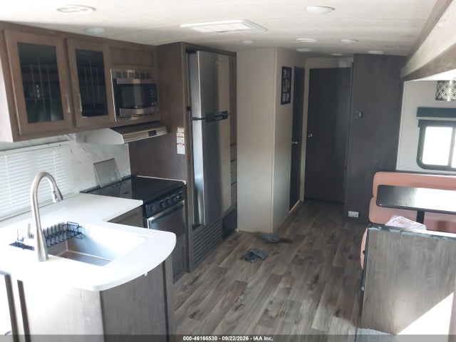 Aukcja sprzedaży 2018 Forest River Wildwood Heritage Glen Lie M312qbud, vin: 4X4TWBG21JU016100, numer aukcji: 46166530