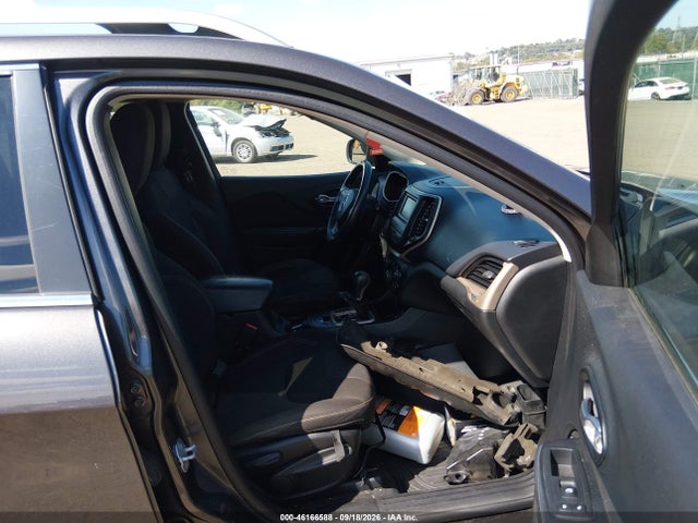 2015 Jeep Cherokee Latitude მანქანა იყიდება აუქციონზე, vin: 1C4PJLCB3FW790782, აუქციონის ნომერი: 46166588