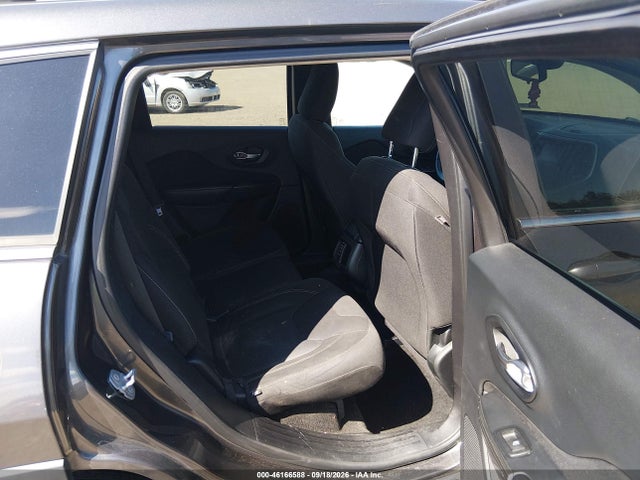 2015 Jeep Cherokee Latitude მანქანა იყიდება აუქციონზე, vin: 1C4PJLCB3FW790782, აუქციონის ნომერი: 46166588