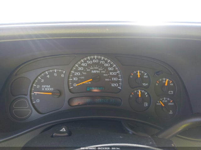46166592 :رقم المزاد ، 3GNFK16Z55G192381 vin ، 2005 Chevrolet Suburban 1500 Ls مزاد بيع