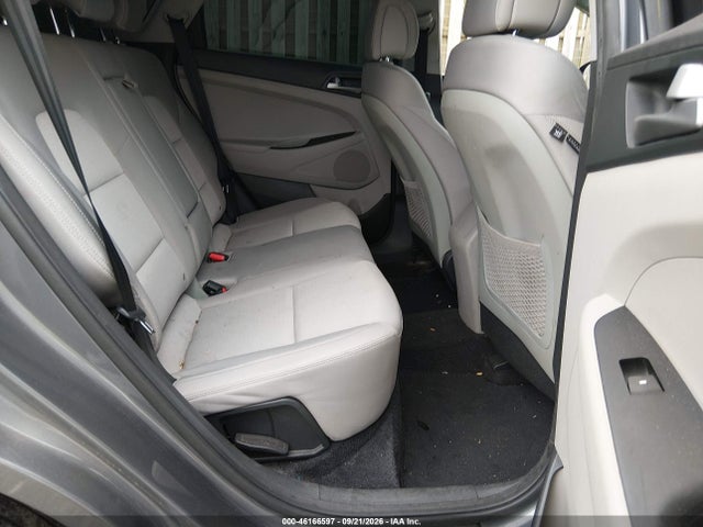 46166597 :رقم المزاد ، KM8J3CA40JU708611 vin ، 2018 Hyundai Tucson Sel مزاد بيع
