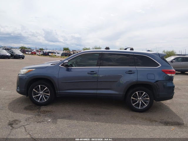 Toyota Highlander Xle 2017 5TDKZRFH1HS525495 Image 14