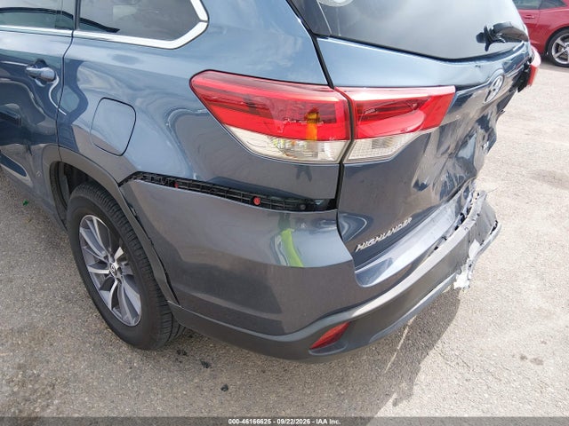 Toyota Highlander Xle 2017 5TDKZRFH1HS525495 Image 17