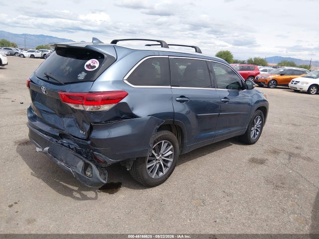 Toyota Highlander Xle 2017 5TDKZRFH1HS525495 Image 4