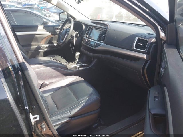 2015 Toyota Highlander Xle V6 მანქანა იყიდება აუქციონზე, vin: 5TDKKRFH7FS100297, აუქციონის ნომერი: 46166632