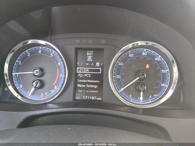 5YFBURHE3JP765082 Toyota COROLLA SE
