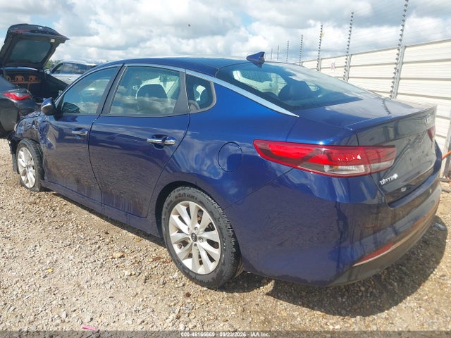 2018 Kia Optima S მანქანა იყიდება აუქციონზე, vin: 5XXGT4L30JG217132, აუქციონის ნომერი: 46166669