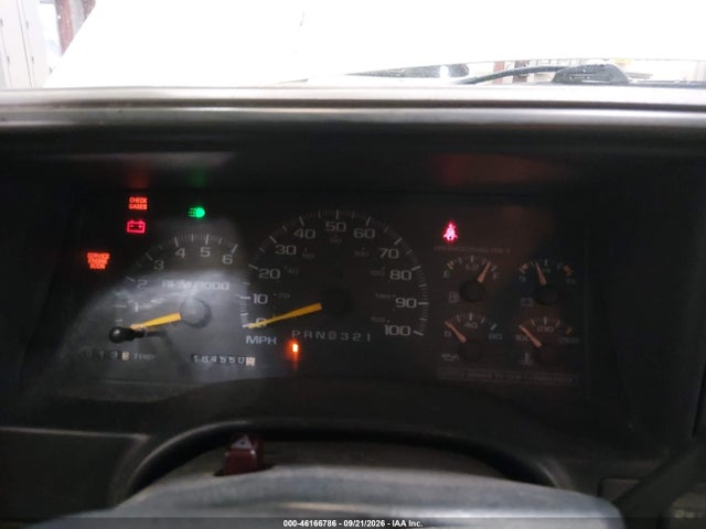 1998 Gmc Sierra 2500 Hd Sl მანქანა იყიდება აუქციონზე, vin: 1GTGK24R2WZ548910, აუქციონის ნომერი: 46166786