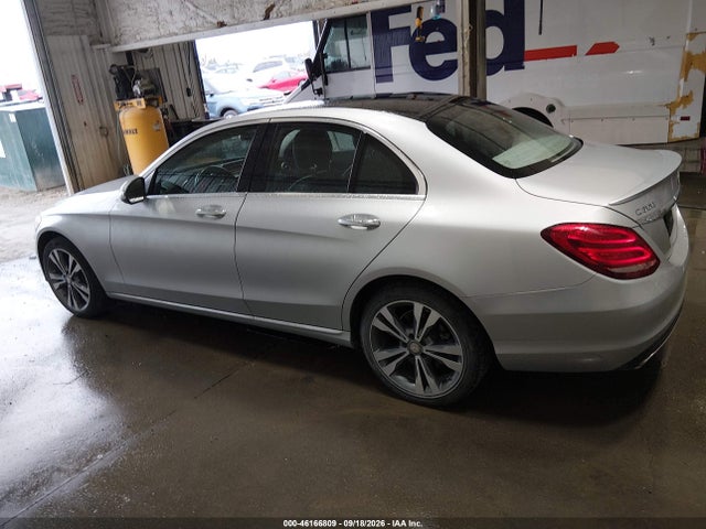 46166809 :رقم المزاد ، 55SWF4KB4GU100014 vin ، 2016 Mercedes-benz C 300 4matic مزاد بيع