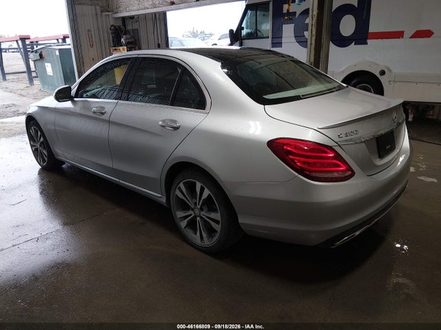 46166809 :رقم المزاد ، 55SWF4KB4GU100014 vin ، 2016 Mercedes-benz C 300 4matic مزاد بيع