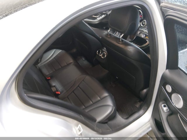 46166809 :رقم المزاد ، 55SWF4KB4GU100014 vin ، 2016 Mercedes-benz C 300 4matic مزاد بيع