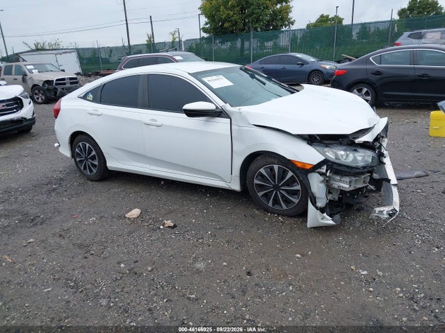 46166925 :رقم المزاد ، 2HGFC2F57HH528076 vin ، 2017 Honda Civic Lx مزاد بيع