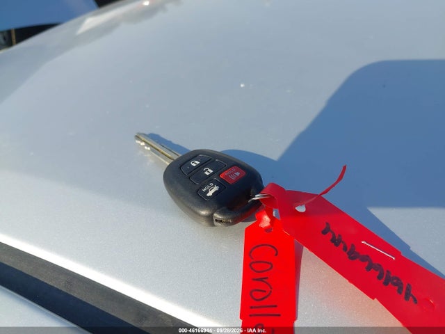 2T1BURHE6JC996932 Toyota COROLLA LE
