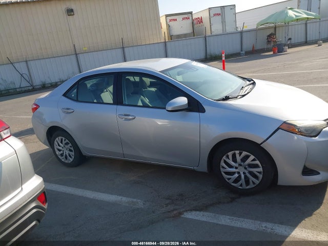 2T1BURHE6JC996932 Toyota COROLLA LE