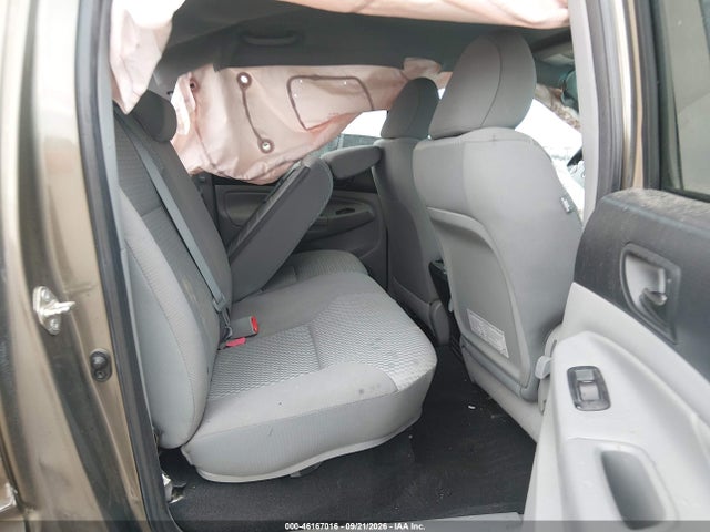 Продажа на аукционе авто 2015 Toyota Tacoma Base V6, vin: 3TMLU4EN8FM170397, номер лота: 46167016