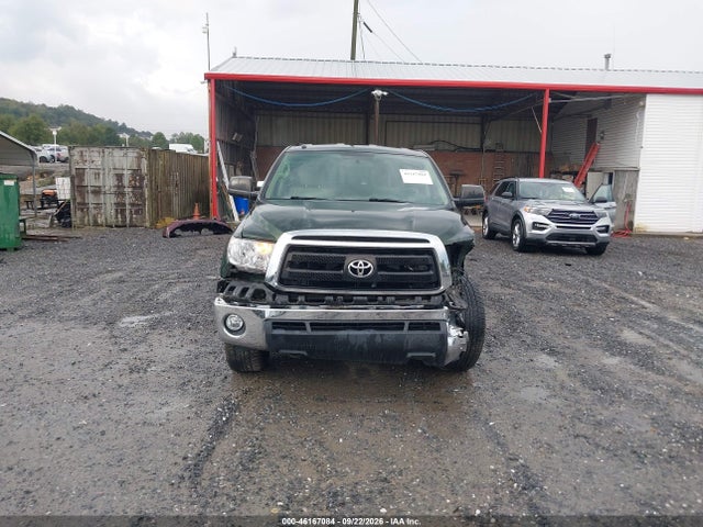 46167084 :رقم المزاد ، 5TFUW5F15BX181295 vin ، 2011 Toyota Tundra Grade 5.7l V8 مزاد بيع