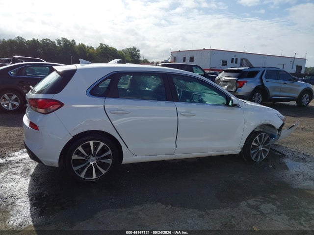 2020 Hyundai Elantra Gt მანქანა იყიდება აუქციონზე, vin: KMHH35LE9LU135789, აუქციონის ნომერი: 46167121