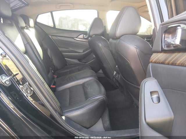 46167208 :رقم المزاد ، 1N4AA6APXJC391695 vin ، 2018 Nissan Maxima 3.5 Platinum مزاد بيع
