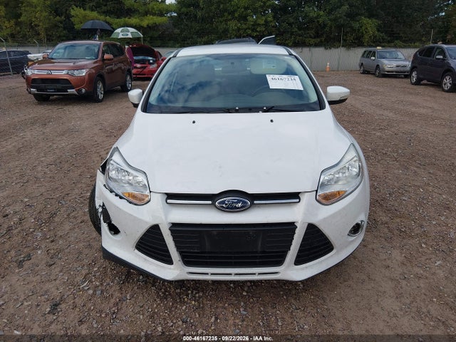 46167235 :رقم المزاد ، 1FADP3F24EL131533 vin ، 2014 Ford Focus Se مزاد بيع