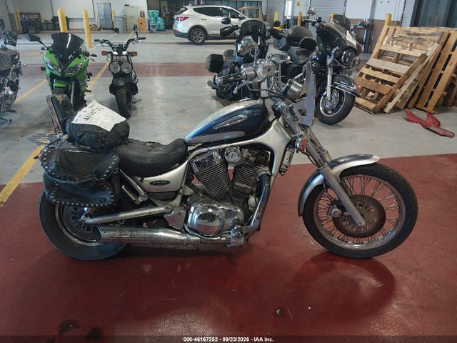 2003 Suzuki Vs1400 Glp მანქანა იყიდება აუქციონზე, vin: JS1VX51L432101097, აუქციონის ნომერი: 46167252
