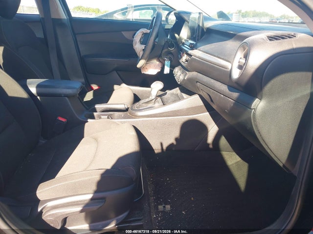 2021 Kia Forte Lxs მანქანა იყიდება აუქციონზე, vin: 3KPF24AD7ME348968, აუქციონის ნომერი: 46167318