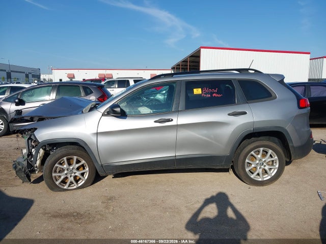 2015 Jeep Cherokee Sport მანქანა იყიდება აუქციონზე, vin: 1C4PJLAB7FW760560, აუქციონის ნომერი: 46167366