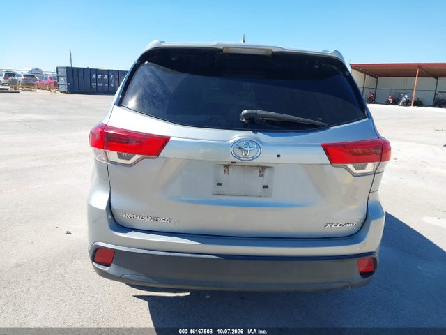 46167508 :رقم المزاد ، 5TDJZRFH1HS512953 vin ، 2017 Toyota Highlander Xle مزاد بيع