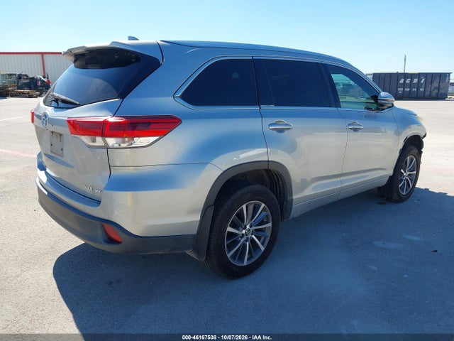 46167508 :رقم المزاد ، 5TDJZRFH1HS512953 vin ، 2017 Toyota Highlander Xle مزاد بيع