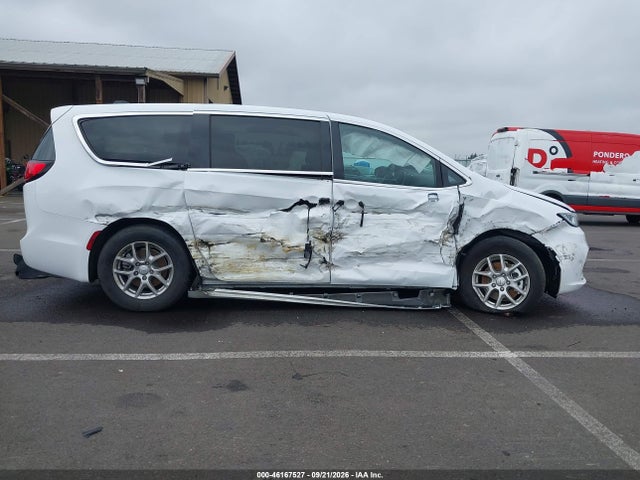 Chrysler Pacifica Select 2026 2C4RC1BG3TR254455 Image 6
