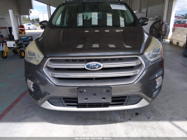 46167529 :رقم المزاد ، 1FMCU9J96HUA91259 vin ، 2017 Ford Escape Titanium مزاد بيع