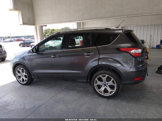 46167529 :رقم المزاد ، 1FMCU9J96HUA91259 vin ، 2017 Ford Escape Titanium مزاد بيع
