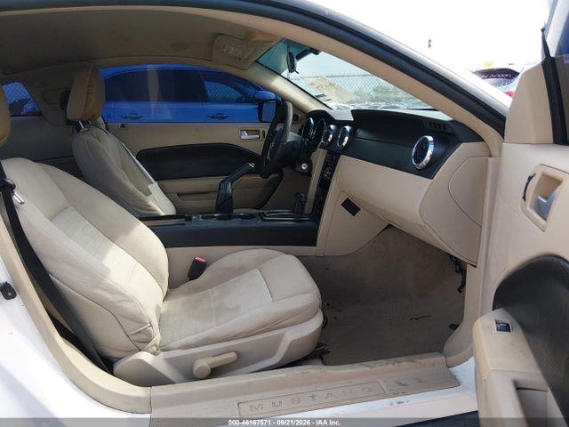 2009 Ford Mustang V6/v6 Premium მანქანა იყიდება აუქციონზე, vin: 1ZVHT80N695133718, აუქციონის ნომერი: 46167571